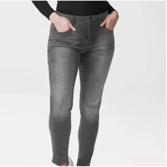 Universal Standard Logan High Rise Vintage Jeans 38 NWT Distressed Gray 90s Y2K - Picture 2 of 5